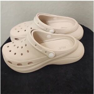 Women's Beige Water Shoes